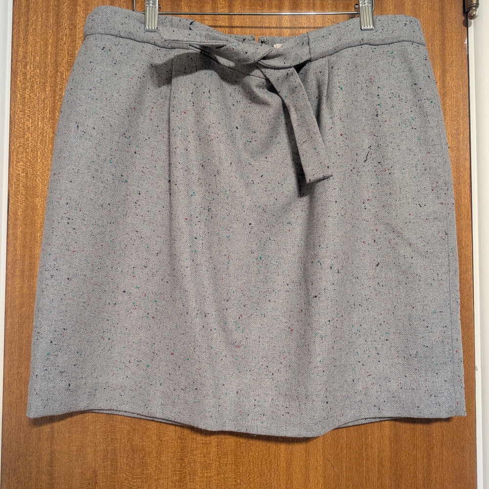 LOFT Gray Pencil Skirt with Bow Detail